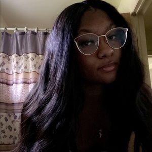 Meet your Posher, Kylia